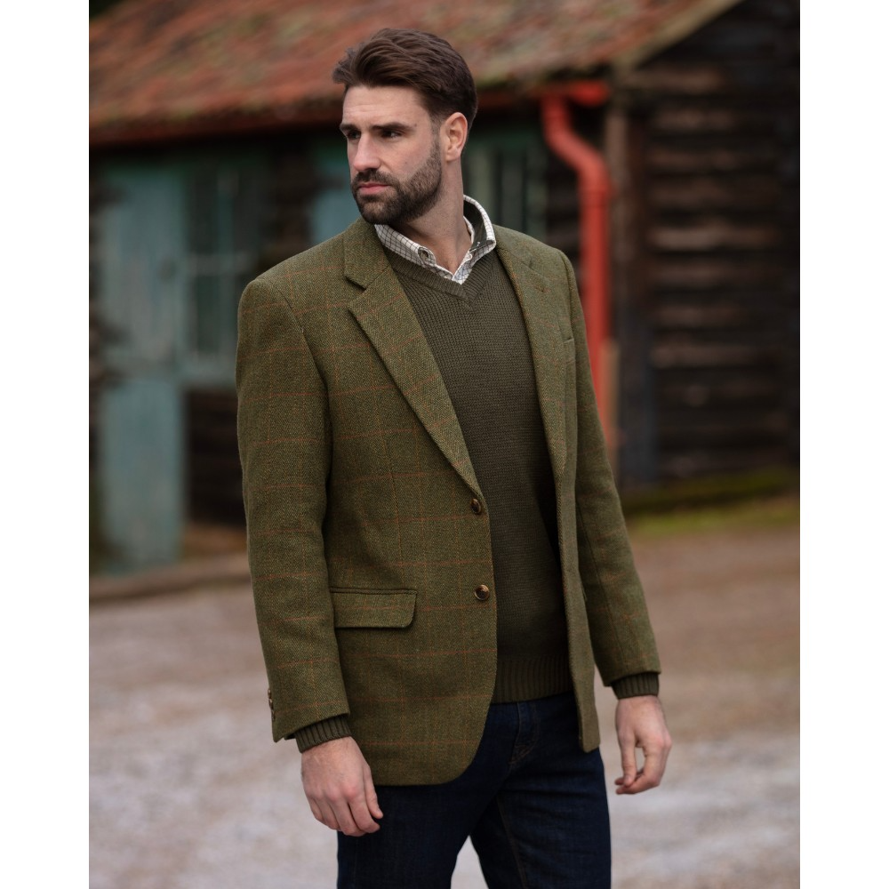 The Timeless Charm of the Tweed Jacket: A Classic Reinvented插图1